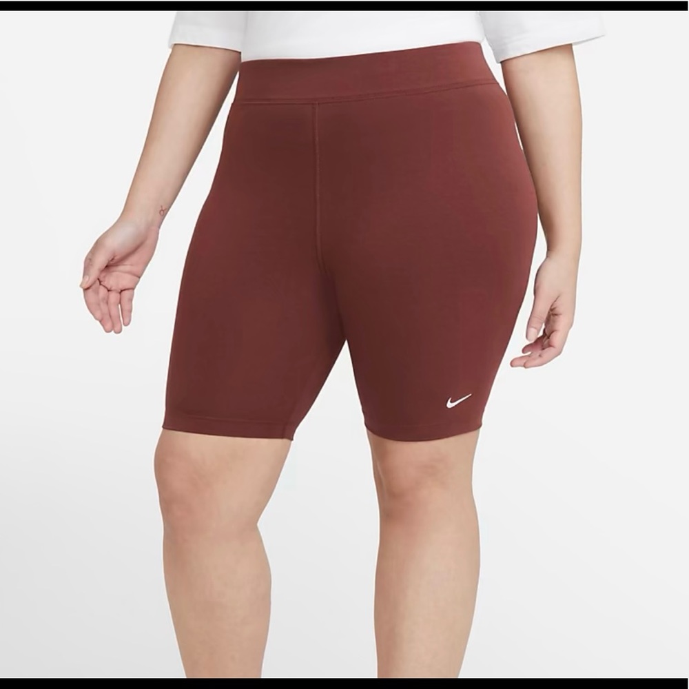 Mid rise bike short